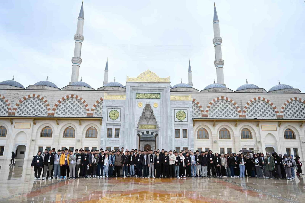 KONYA BÜYÜKŞEHİR BELEDİYESİ TARAFINDAN KONYA GENELİNDEKİ 11. SINIFLAR İÇİN HAYATA GEÇİRİLEN "GENÇ...
