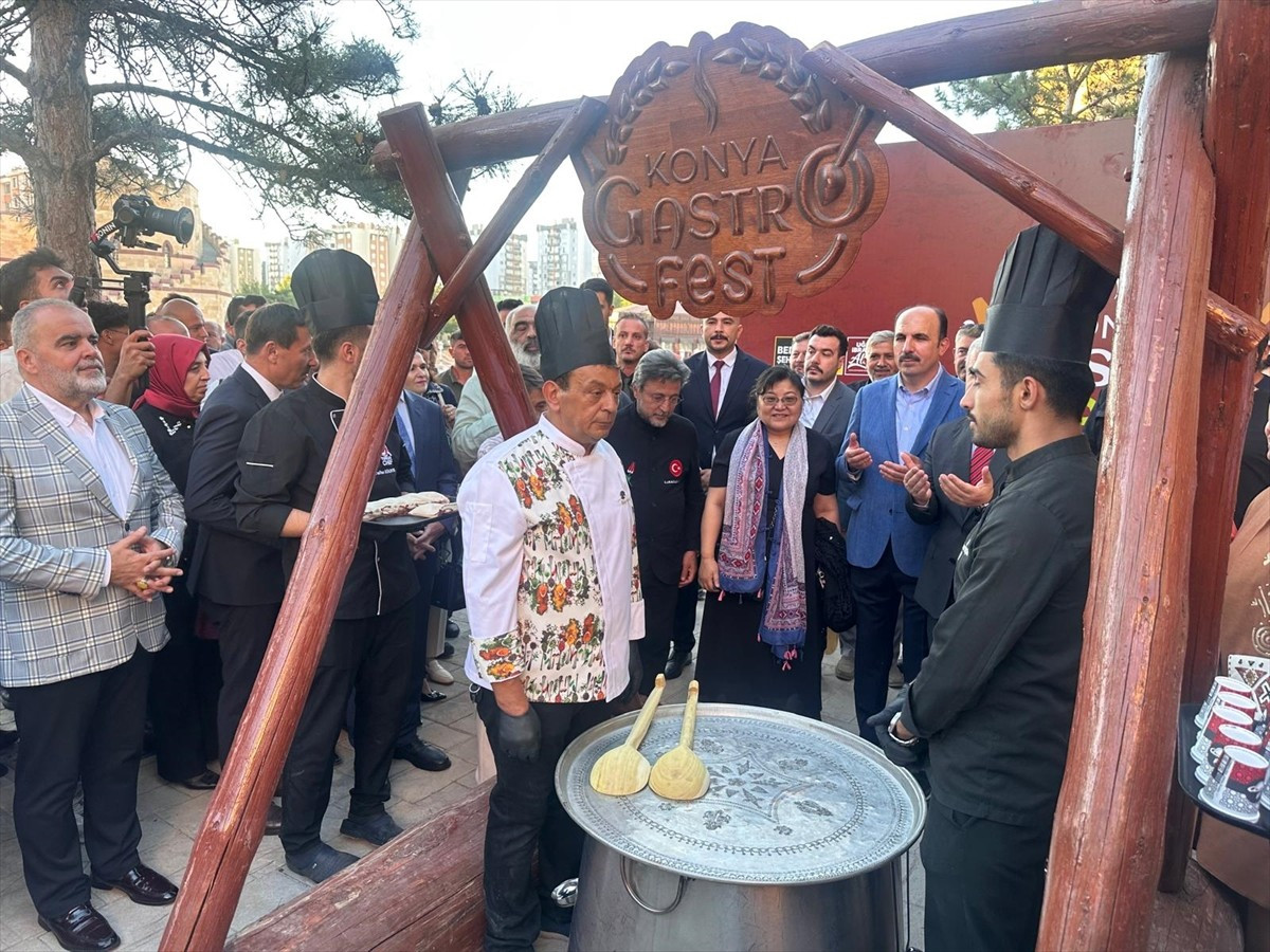 Konya Büyükşehir Belediyesince şehrin mutfak kültürünü tanıtmak amacıyla bu yıl üçüncüsü...