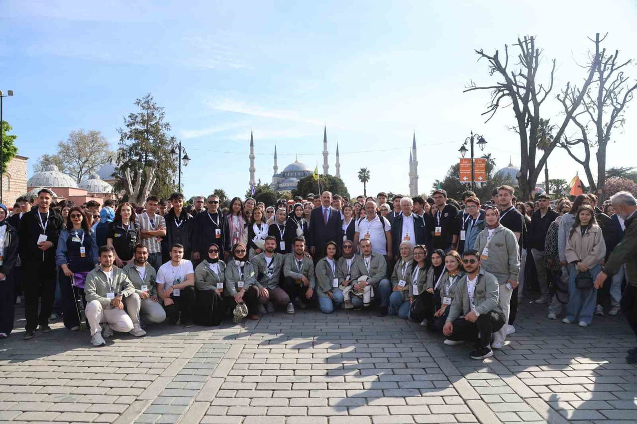 KONYA BÜYÜKŞEHİR BELEDİYESİ’NİN ŞEHİR GENELİNDEKİ 11. SINIF ÖĞRENCİLERİNİN YÜKSEK HIZLI TRENLE...