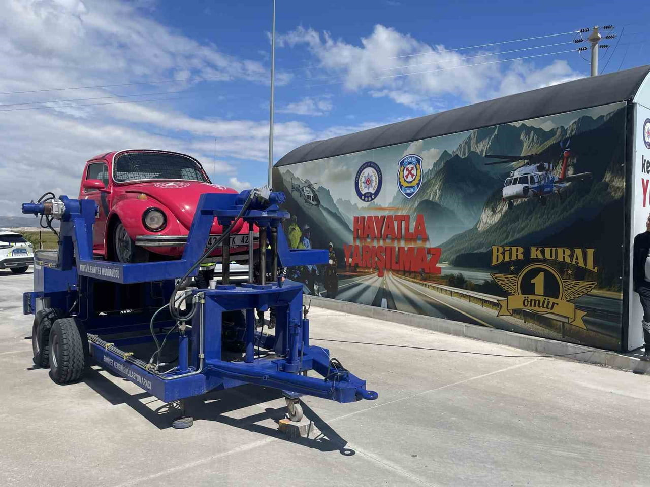 KONYA İL EMNİYET MÜDÜRLÜĞÜNE BAĞLI TRAFİK EKİPLERİ BAYRAM TATİLİ NEDENİYLE KARA YOLLARINDA...