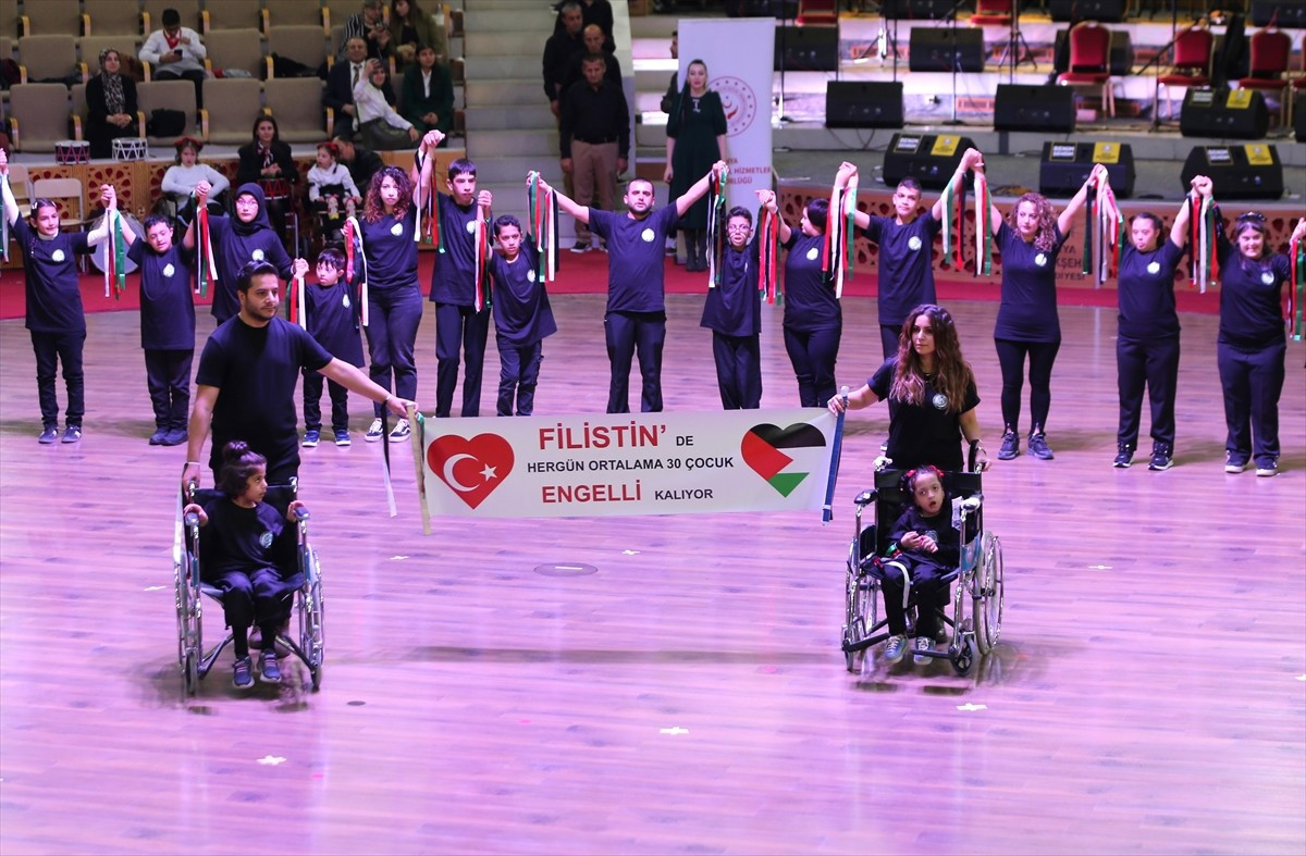 Konya ve Aksaray'da 3 Aralık Dünya Engelliler Günü dolayısıyla program düzenlendi. Konya'da...