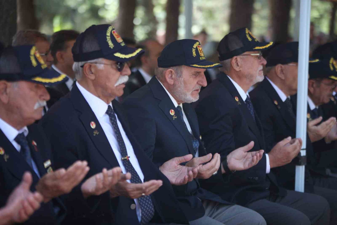 KONYA'DA 15 TEMMUZ TEMMUZ DEMOKRASİ VE MİLLİ BİRLİK GÜNÜ ANMA ETKİNLİKLERİ ÇERÇEVESİNDE ŞEHİTLİK...