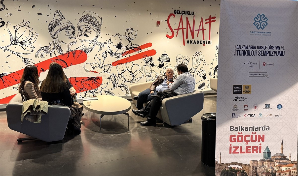 Konya'da düzenlenen "4. Uluslararası Balkanlar'da Türkçe Öğretimi ve Türkoloji Sempozyumu" devam...