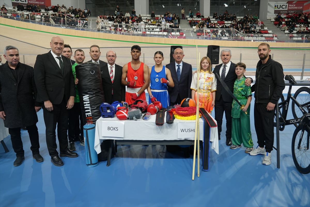 Konya'da Gençlik ve Spor Bakanlığı tarafından finanse edilen 30 branşta toplam 555 kalem spor...