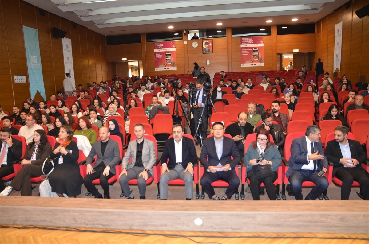 Konya'da Güvenilir Ürün Platformu'nun "İhracatın Kahramanları" projesi kapsamında üreticilere...