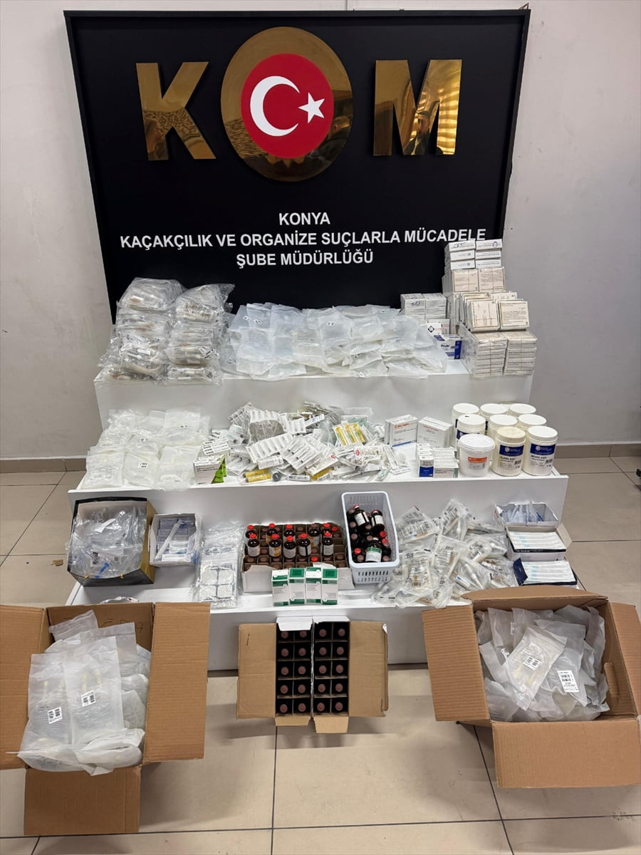 Konya'da kliniğe dönüştürülen evde sağlık hizmeti verdiği iddia edilen şüpheli gözaltına alındı....