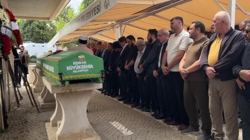 Konya'da oğulları tarafından öldürülen çift, son yolculuğuna uğurlandı