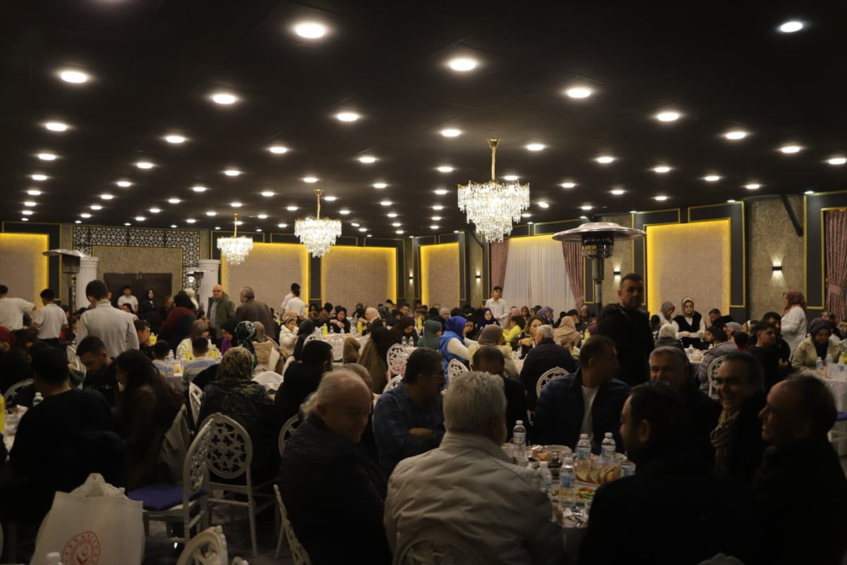 Konya'da Sosyal ve Ekonomik Destek (SED) hizmetinden yararlanan aileler, öksüz ve yetim çocuklar...