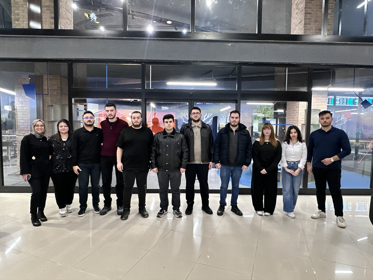 Konya'da, TEKNOFEST 2026 Tarım Teknolojileri Yarışması'na hazırlanan üniversite öğrencileri...