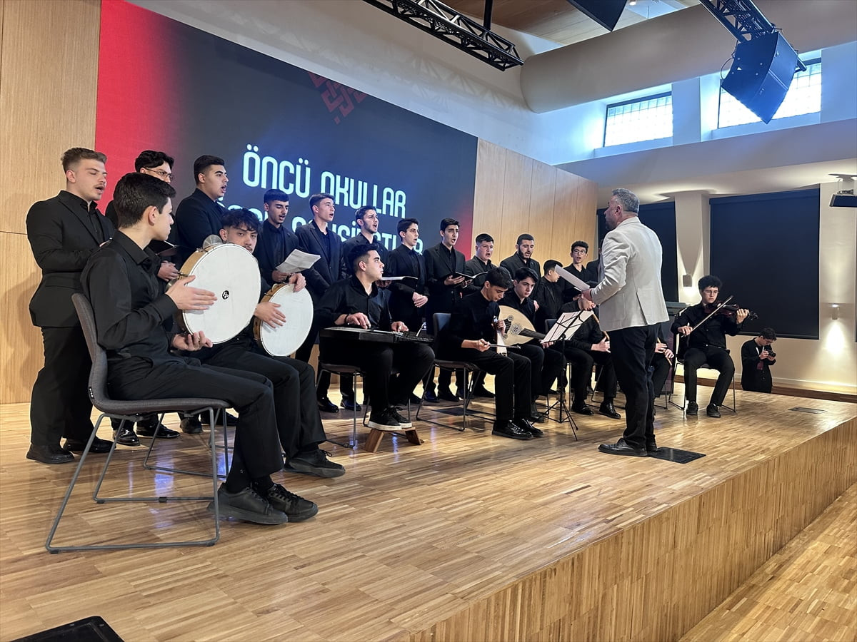  Konya'da, Türkiye'de imam hatip okullarının dünü, bugünü ve yarınının masaya yatırılacağı...