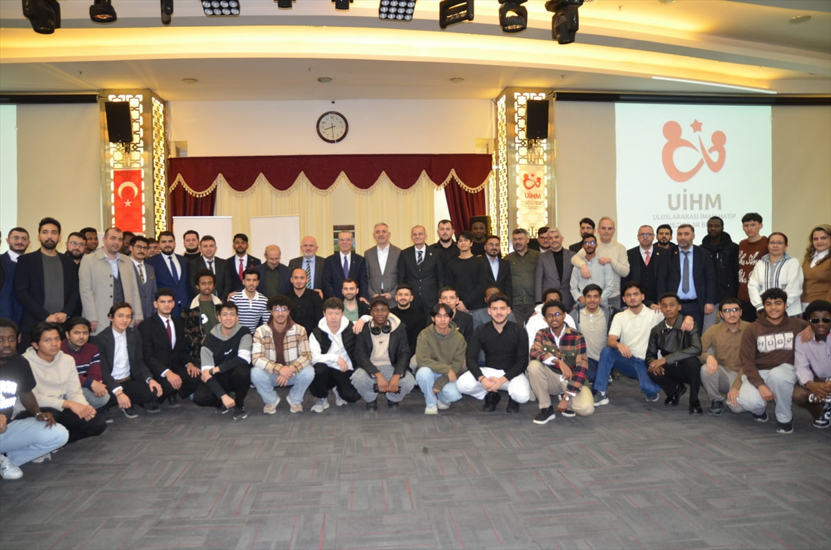 Konya'da, Uluslararası İmam Hatip Mezunları ve Mensupları Derneği (UHİM) 3. Olağan Genel Kurulu...