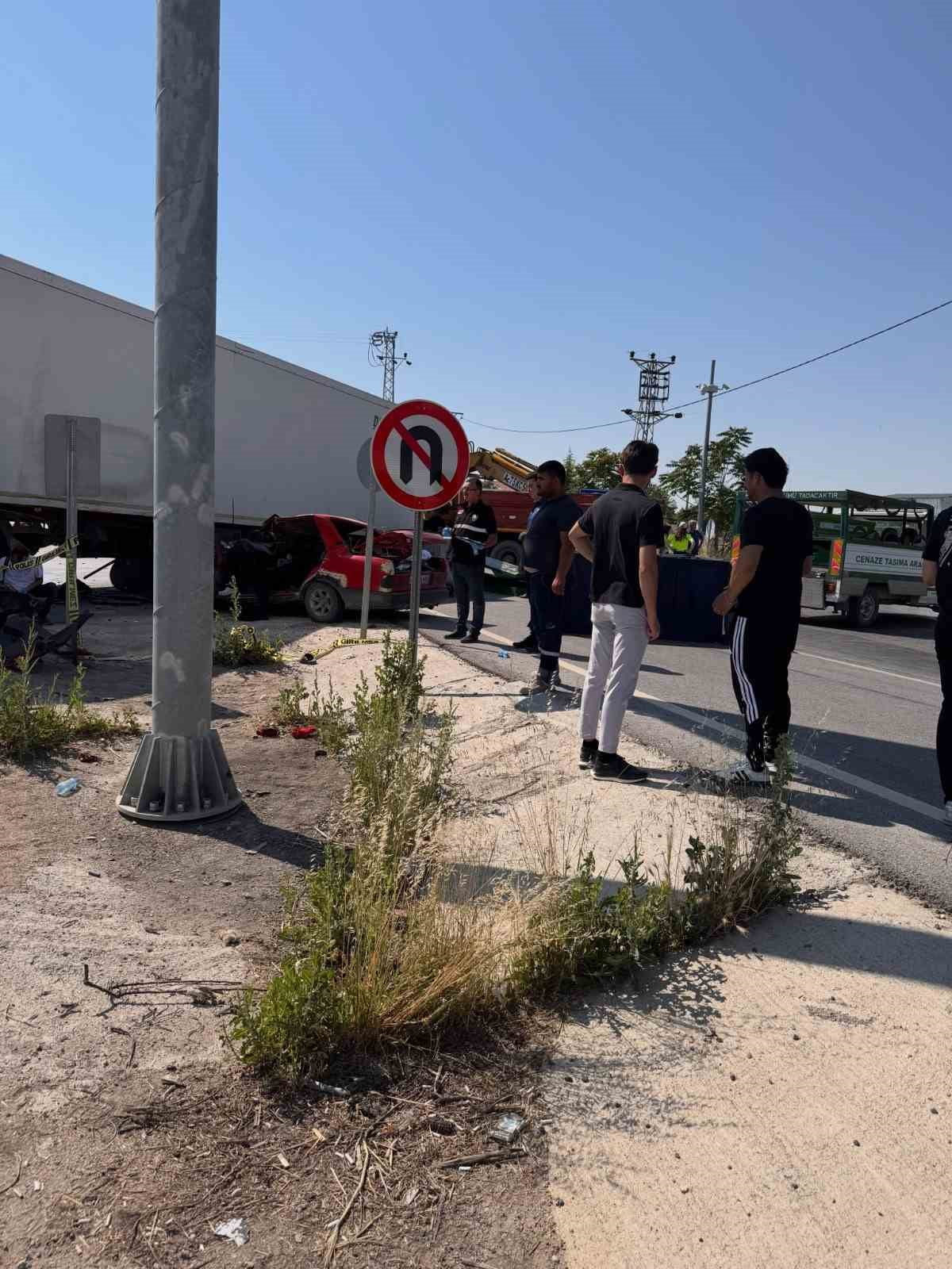 KONYA'NIN ÇUMRA İLÇESİNDE MEYDANA GELEN TRAFİK KAZASINDA İKİ KİŞİ HAYATINI KAYBETTİ, 2 KİŞİ DE...