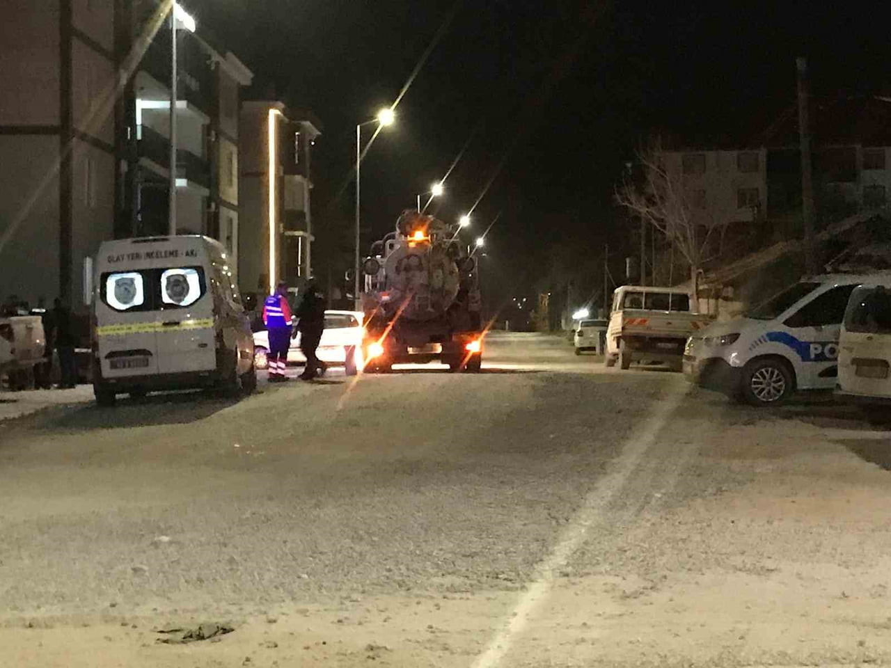 KONYA'NIN EREĞLİ İLÇESİNDE 1 KİŞİ UĞRADIĞI BIÇAKLI SALDIRI SONUCU YARALANDI. POLİS SALDIRGANI...