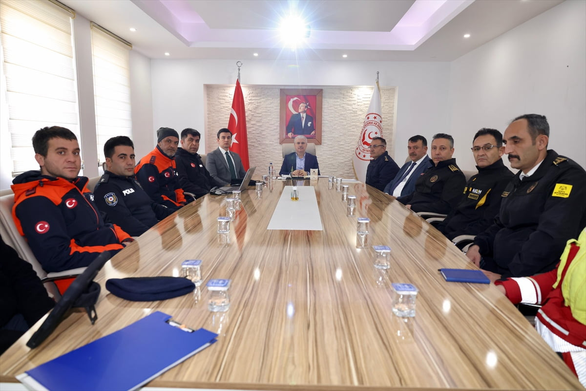 Konya'nın Hadim ilçesinde, 4 gün önce kaybolan alzaymır hastası 74 yaşındaki kişinin aranmasına...