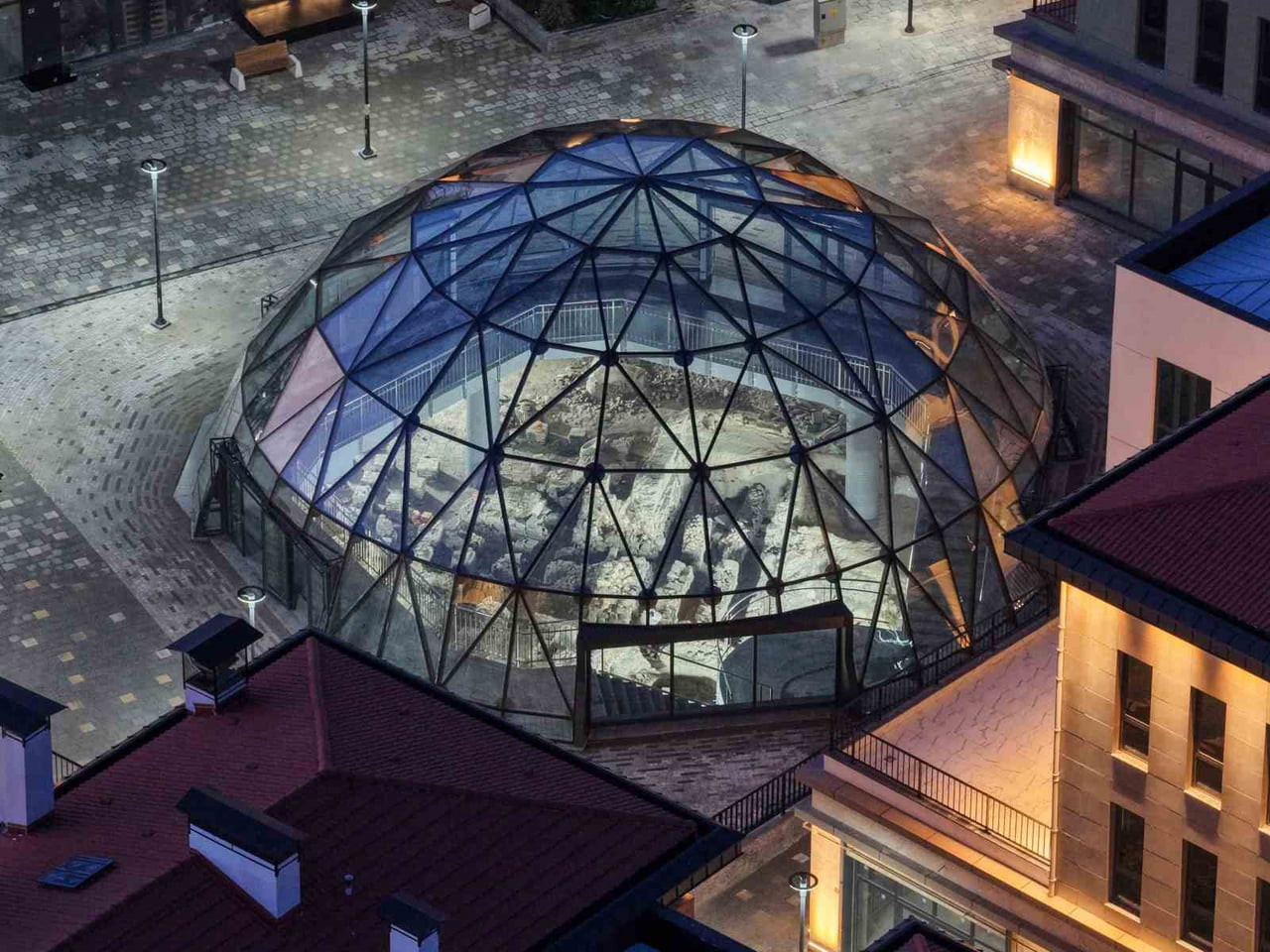 KONYA'NIN KALBİNDE, TARİHİ MİRASI MODERN MİMARİYLE BULUŞTURAN VE TÜRKİYE'NİN EN KAPSAMLI ŞEHİR İÇİ...