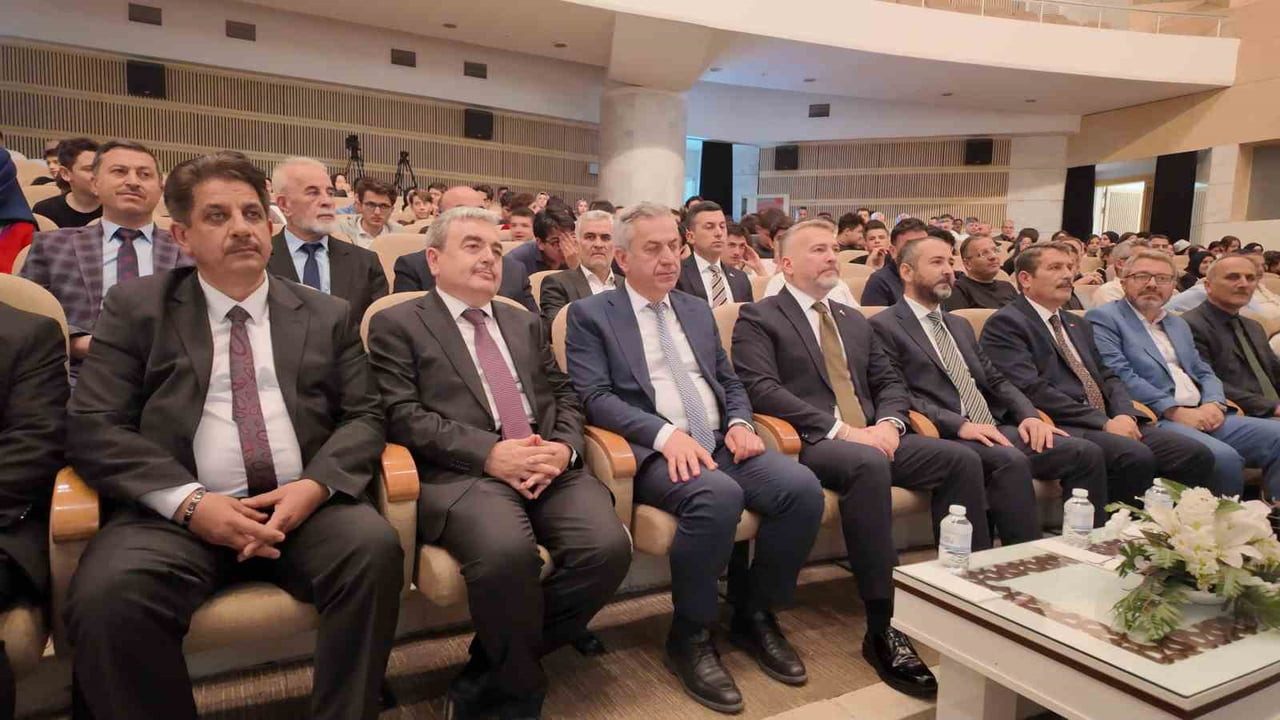 KONYA’DA KUDÜS KONULU MAKALE YARIŞMASI’NIN ÖDÜL TÖRENİ İLE KONYA GENÇ KALEMLER OKUL DERGİLERİ...