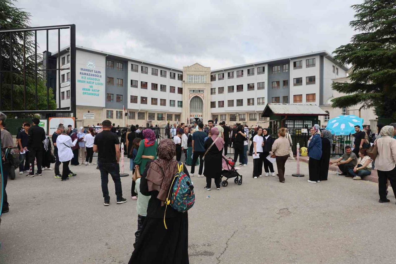 KONYA’DA, ÖLÇME SEÇME VE YERLEŞTİRME MERKEZİ (ÖSYM) TARAFINDAN GERÇEKLEŞTİRİLEN YÜKSEKÖĞRETİM...
