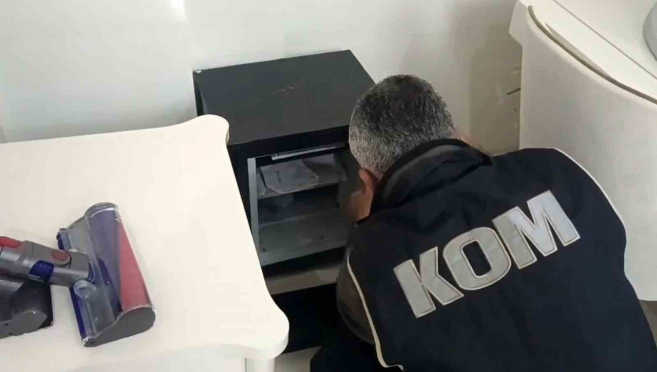 KONYA’DA POLİS EKİPLERİ TARAFINDAN YAPILAN KAÇAKÇILIK OPERASYONU DÜZENLENDİ