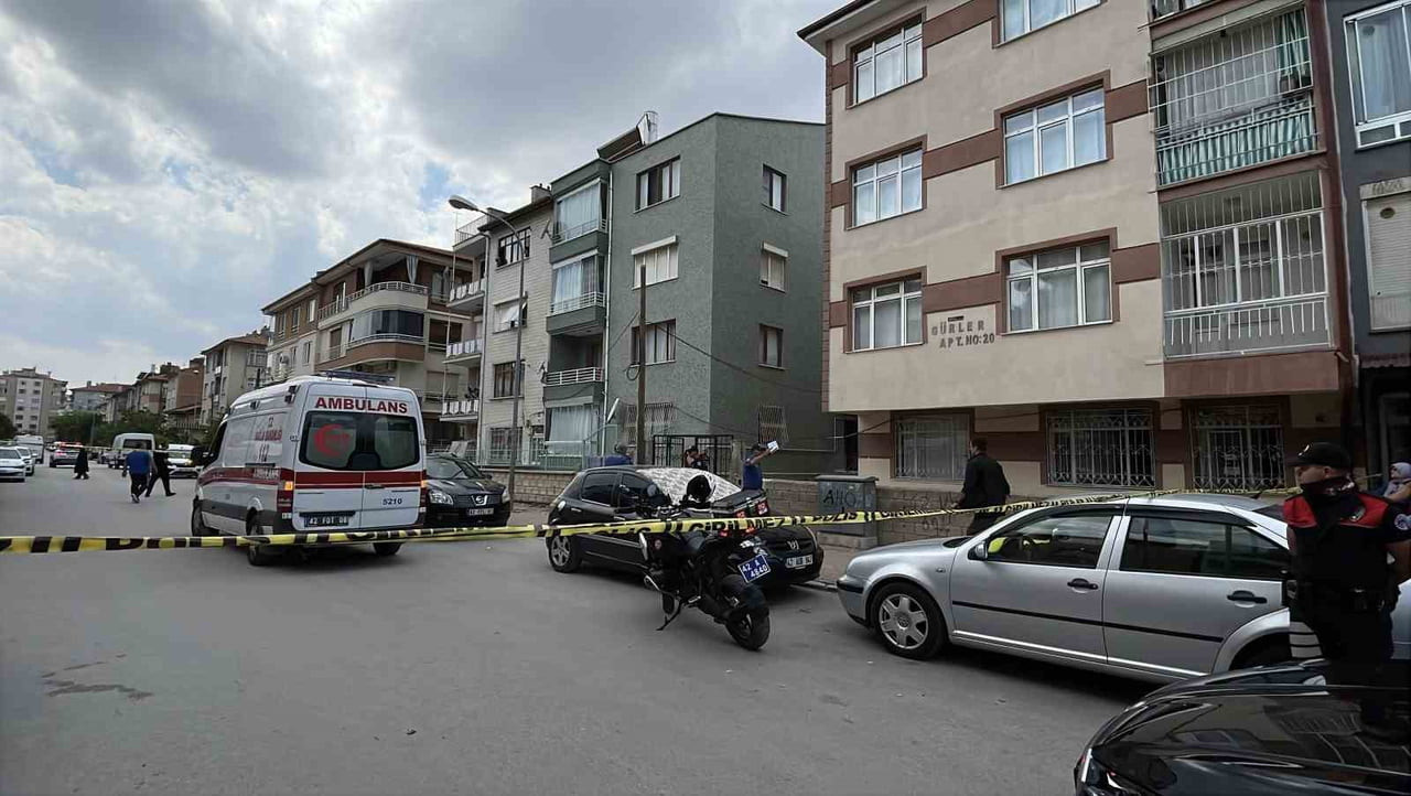 KONYA’DA ÜVEY ANNE VE KIZ KARDEŞİNİ ÖLDÜREN ZANLI ÇIKARILDIĞI MAHKEMECE TUTUKLANDI.