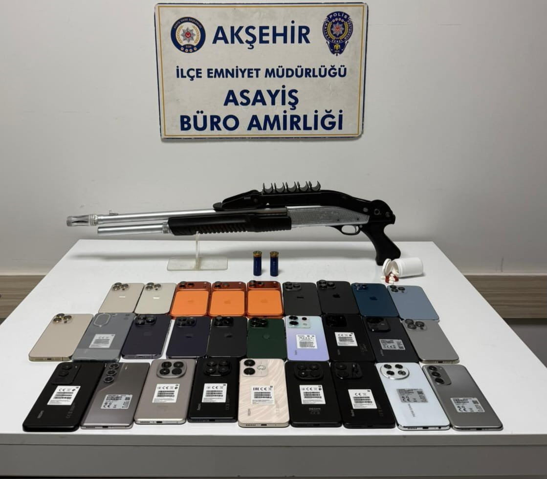 KONYA’NIN AKŞEHİR İLÇESİNDE POLİS EKİPLERİNCE DÜZENLENEN OPERASYONDA PİYASA DEĞERİ YAKLAŞIK 1...