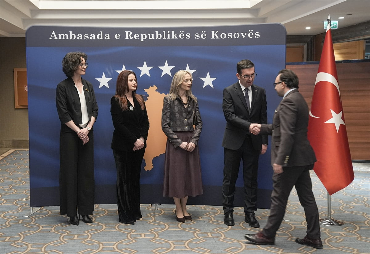 Kosova Bağımsızlık Günü, Ankara'da düzenlenen resepsiyonla kutlandı. Kosova'nın Ankara Büyükelçisi...