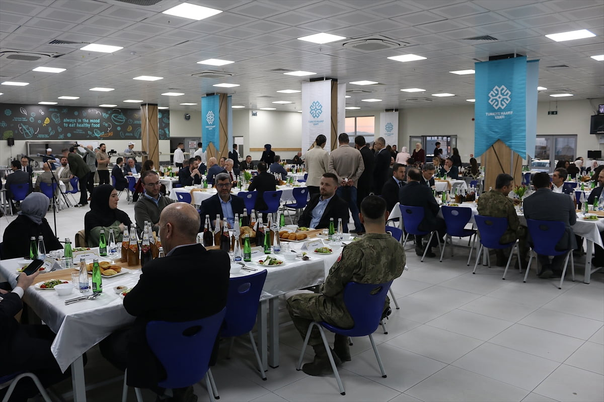 Kosova Uluslararası Maarif Okulları, Kosova’da iftar programı düzenledi.