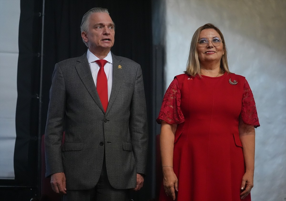 Kosta Rika Dışişleri Bakanı Arnoldo Andre Tinoco (solda), Türkiye'nin Kosta Rika Büyükelçisi...