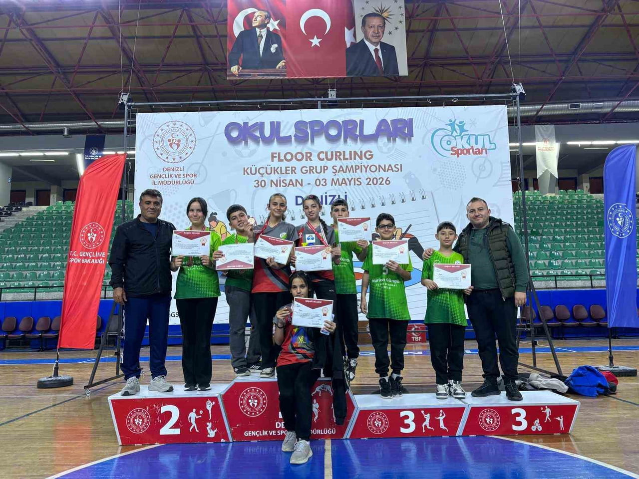 KÖYCEĞİZ TOPARLAR ORTAOKULU’NDAN BÜYÜK BAŞARI: 3 TAKIMLA TÜRKİYE FİNALLERİNDE