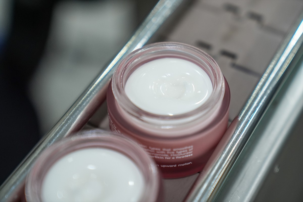 Kozmetiğin stratejik bir sektör olarak kabul edilmesi ve bu yönde teşviklerin sağlanmasının, yerli...