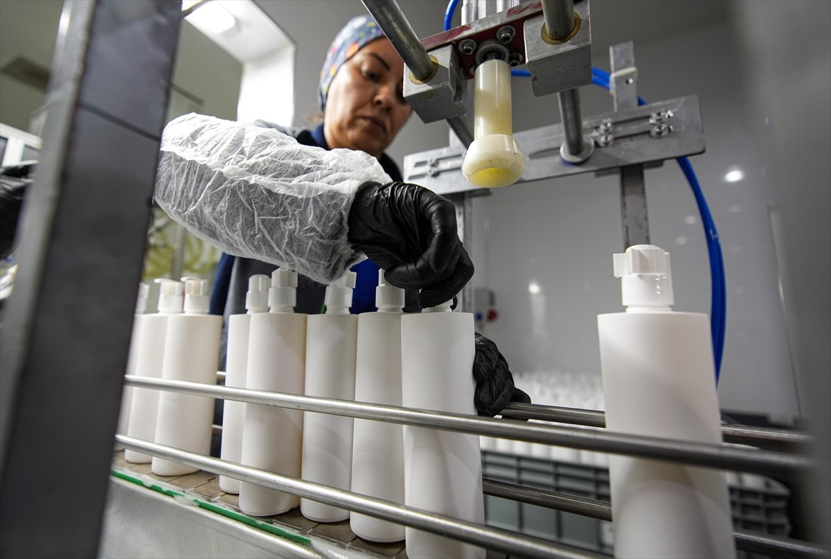 Kozmetik Üreticileri ve Araştırmacıları Derneği (KÜAD) Başkanı Levent Kahrıman, AA muhabirine...