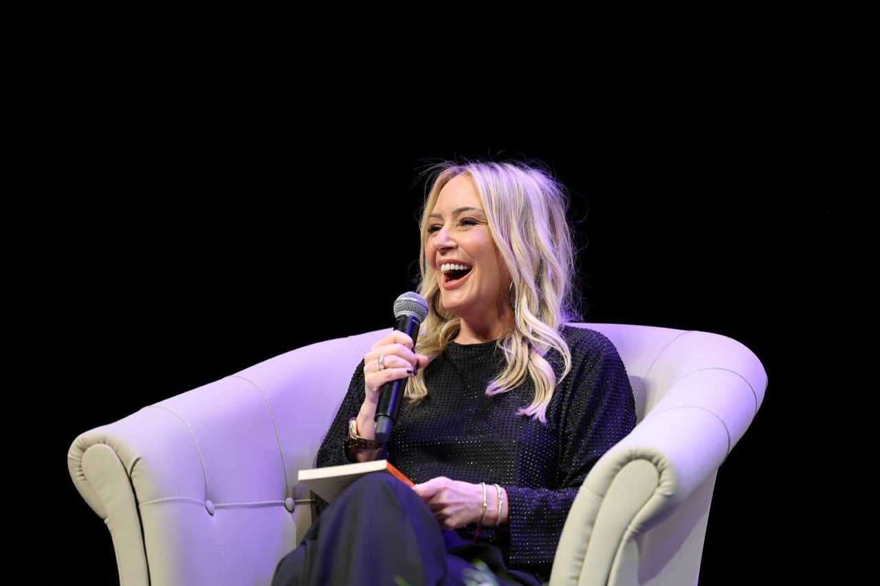 KÜÇÜKÇEKMECE BELEDİYESİ TARAFINDAN DÜZENLENEN ‘ÇEKMECEM’DE KİTAP VAR’ BULUŞMASININ KONUĞU GAZETECİ...