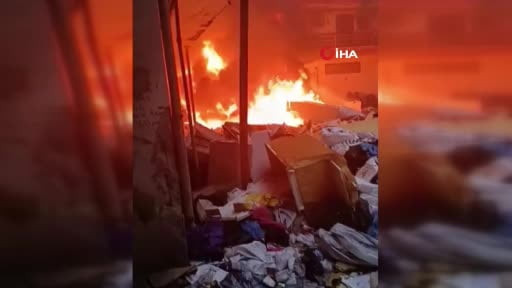 Küçükçekmece’de kentsel dönüşüm nedeniyle boşaltılan sitede yangın