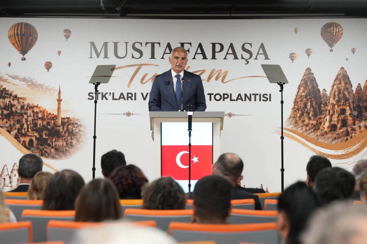 KÜLTÜR VE TURİZM BAKANI MEHMET NURİ ERSOY
