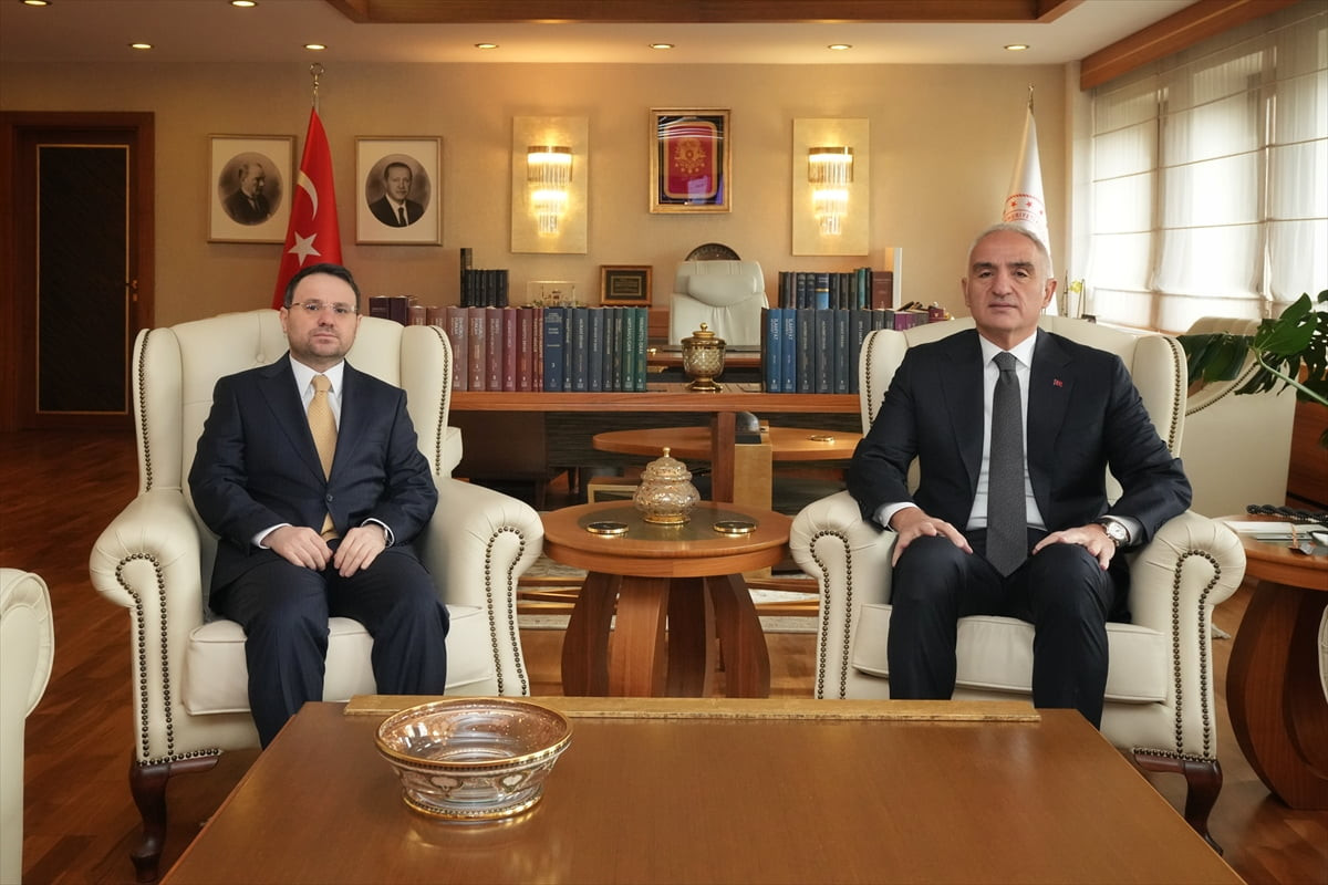 Kültür ve Turizm Bakanı Mehmet Nuri Ersoy, Adalet Bakanı Akın Gürlek ile bir araya geldi.