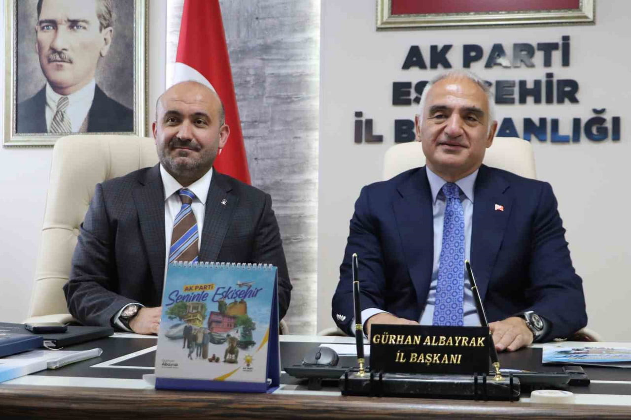 KÜLTÜR VE TURİZM BAKANI MEHMET NURİ ERSOY, AK PARTİ ESKİŞEHİR İL BAŞKANLIĞI'NI ZİYARET...