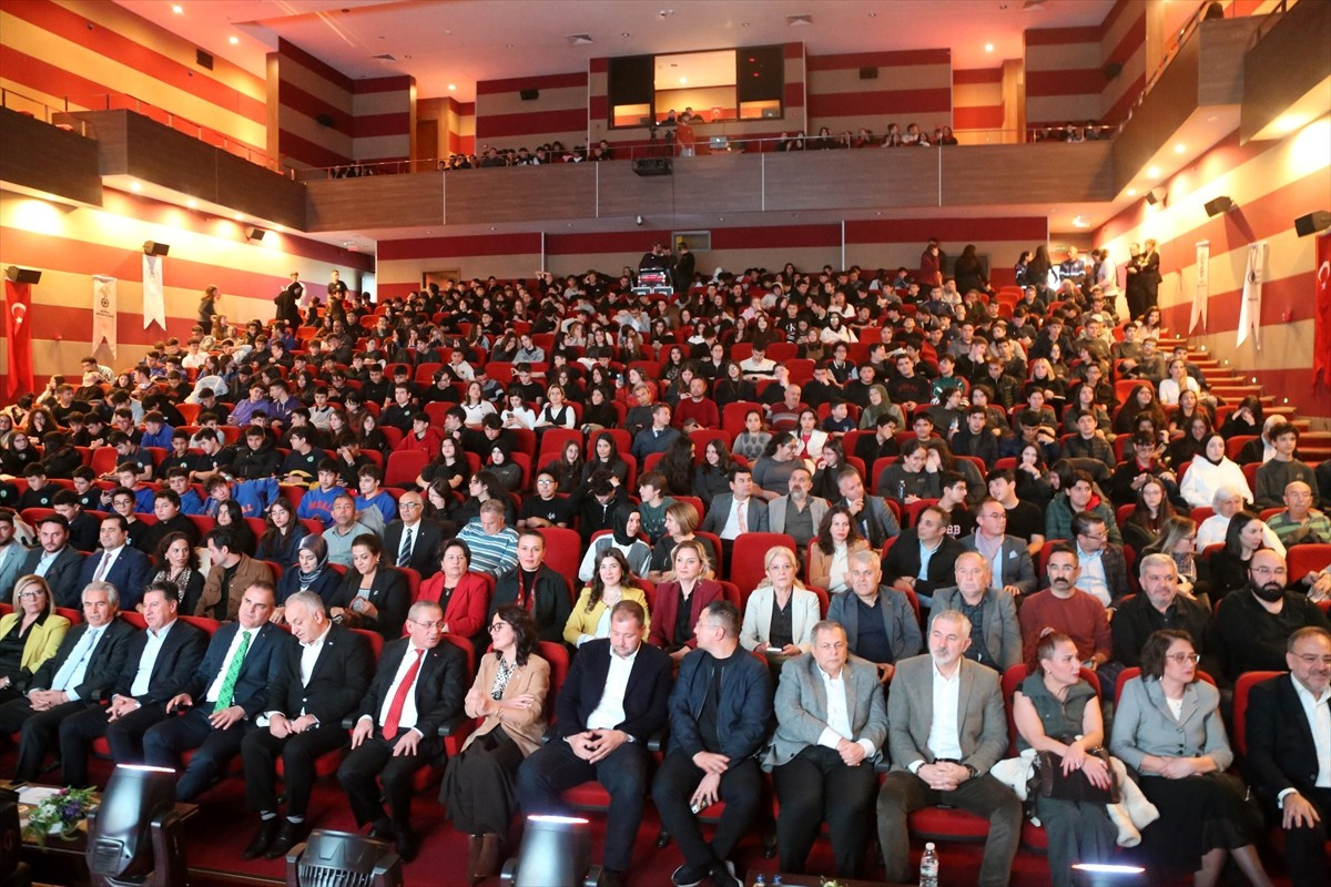 Kültür ve Turizm Bakanlığı destekleriyle Türkiye Beyazay Derneğince düzenlenen Muğla Zeytin Çiçeği...