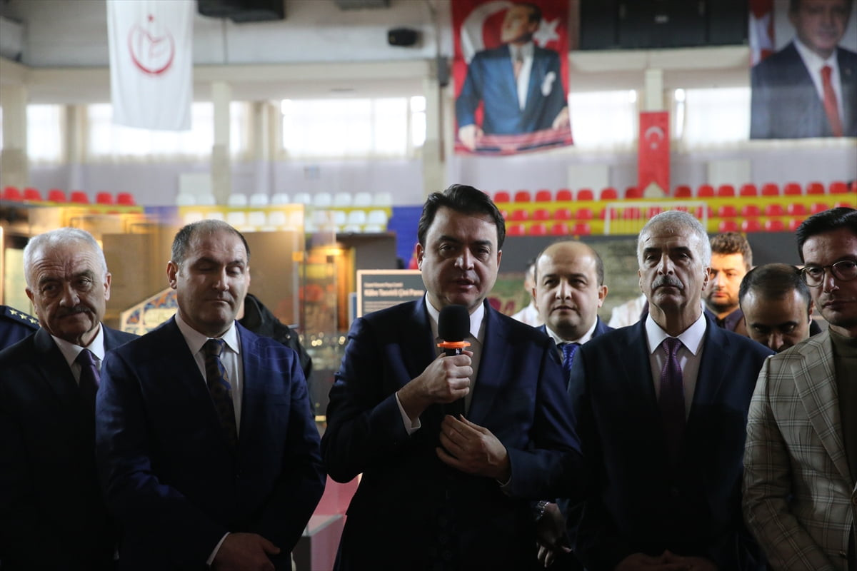 Kültür ve Turizm Bakanlığı Vakıflar Genel Müdürlüğü ile Milli Saraylar Başkanlığı işbirliğiyle...