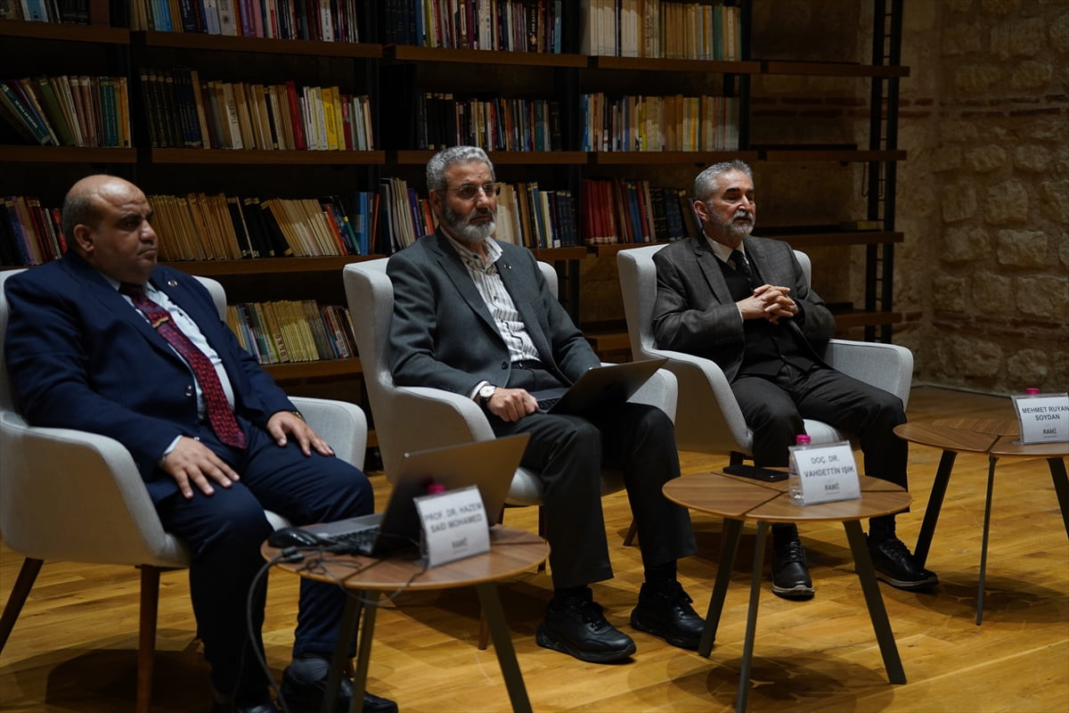 Kültür ve Turizm Bakanlığına bağlı Rami Kütüphanesi'nde "100. Yılında Mehmet Akif'in Mısır Yılları...