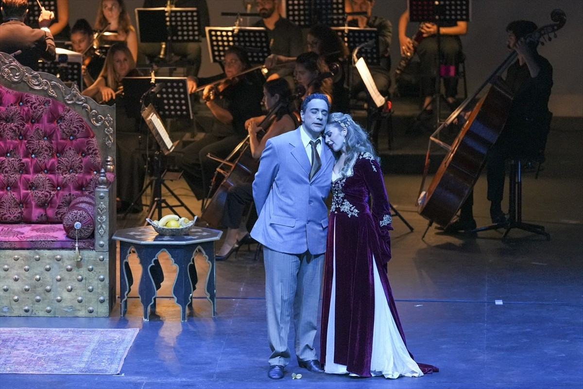 Kültür ve Turizm Bakanlığınca düzenlenen Antalya Kültür Yolu Festivali kapsamında, "Saraydan Kız...