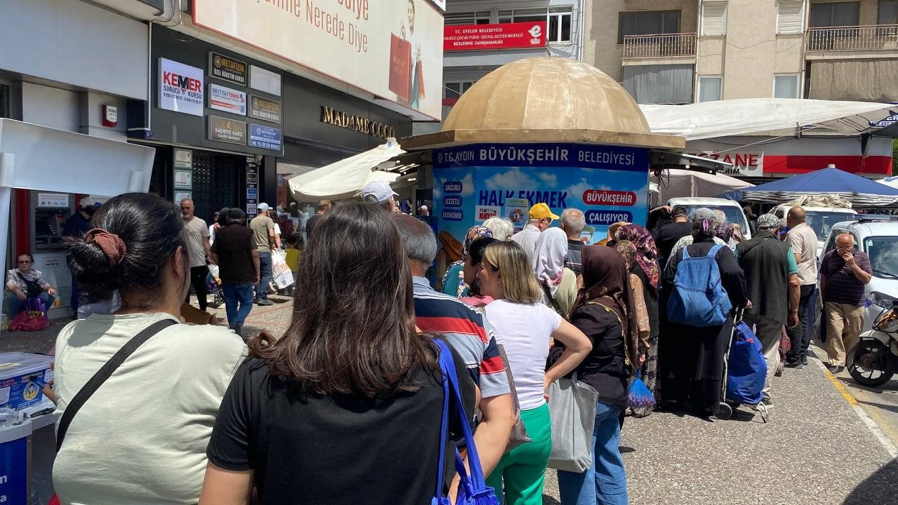 KURBAN BAYRAMI ARİFE GÜNÜNDE AYDIN'DA ÇARŞI VE PAZARLARDA YOĞUNLUK YAŞANIRKEN, AYDIN BÜYÜKŞEHİR...