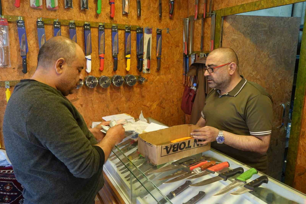 KURBAN BAYRAMI ÖNCESİNDE GAZİANTEP'TE BIÇAK BİLEME USTALARINDA YOĞUNLUK YAŞANIYOR. ARTAN TALEP...