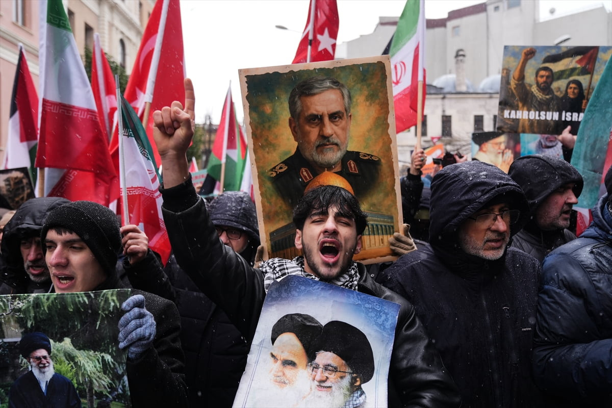 Küresel Direniş Platformu, İran'da ekonomik sorunlar nedeniyle başlayan eylemlerin ardından bu...