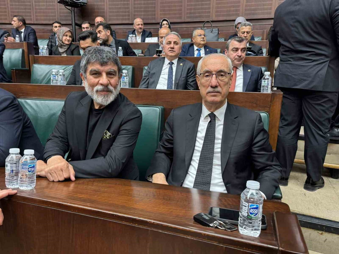 KURTLAR VADİSİ DİZİSİNDE CANLANDIRDIĞI ‘ERDAL KÖMÜRCÜ’ KARAKTERİYLE TANINAN ÜNLÜ OYUNCU SEFA...