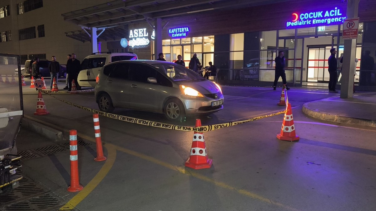 Kütahya'da arazi anlaşmazlığı nedeniyle tartıştığı dayısı tarafından tüfekle vurulduğu iddia...