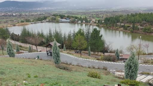 Kütahya'da ilkbaharın en güzel hâli: Saklıgöl, görenleri kendine hayran bırakıyor