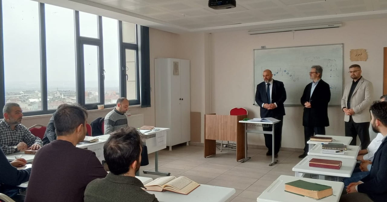 KÜTAHYA'DA İMAM HATİP VE MÜEZZİN KAYYIMLARA HİZMET İÇİ EĞİTİM KURSU