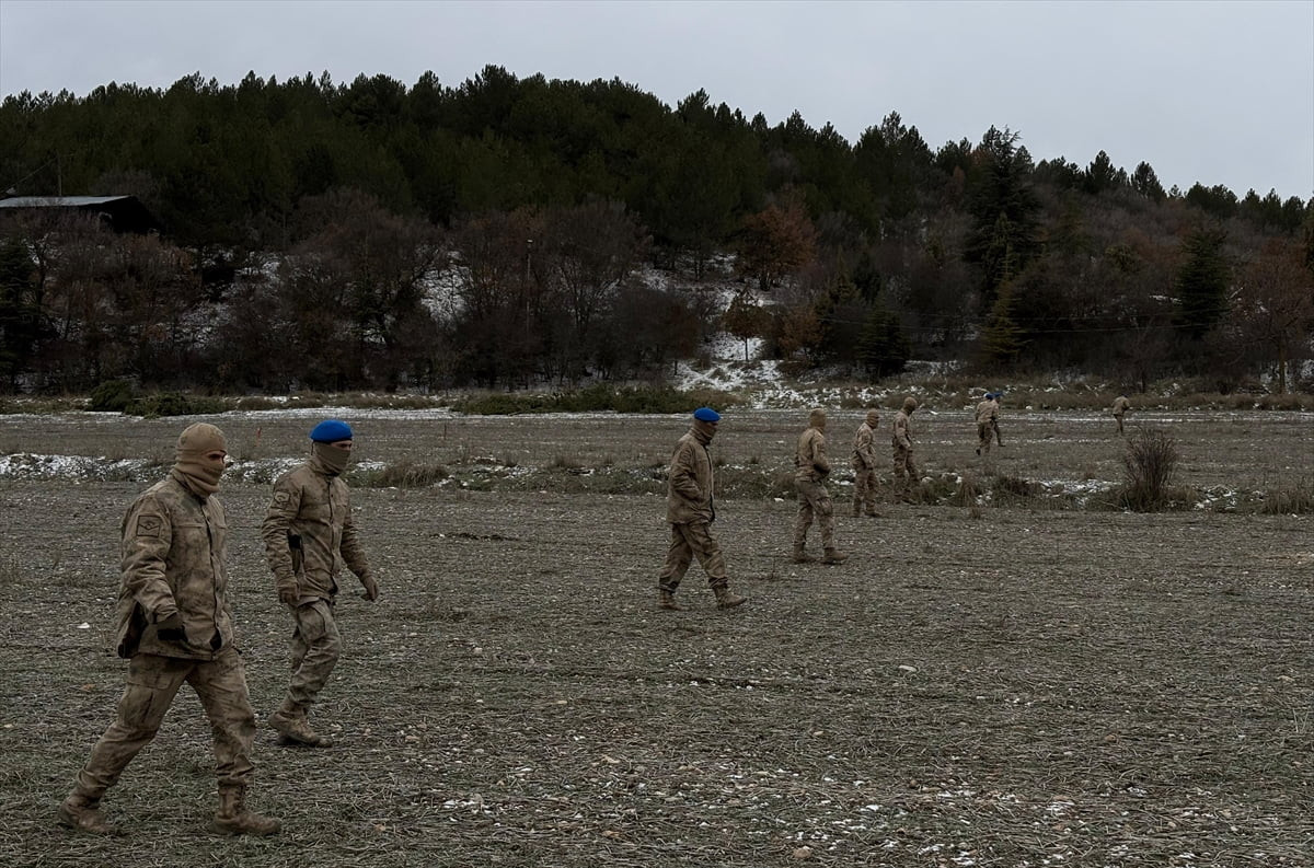 Kütahya'da kaybolan 71 yaşındaki Alzheimer hastası için arama çalışması başlatıldı. İl Afet ve...