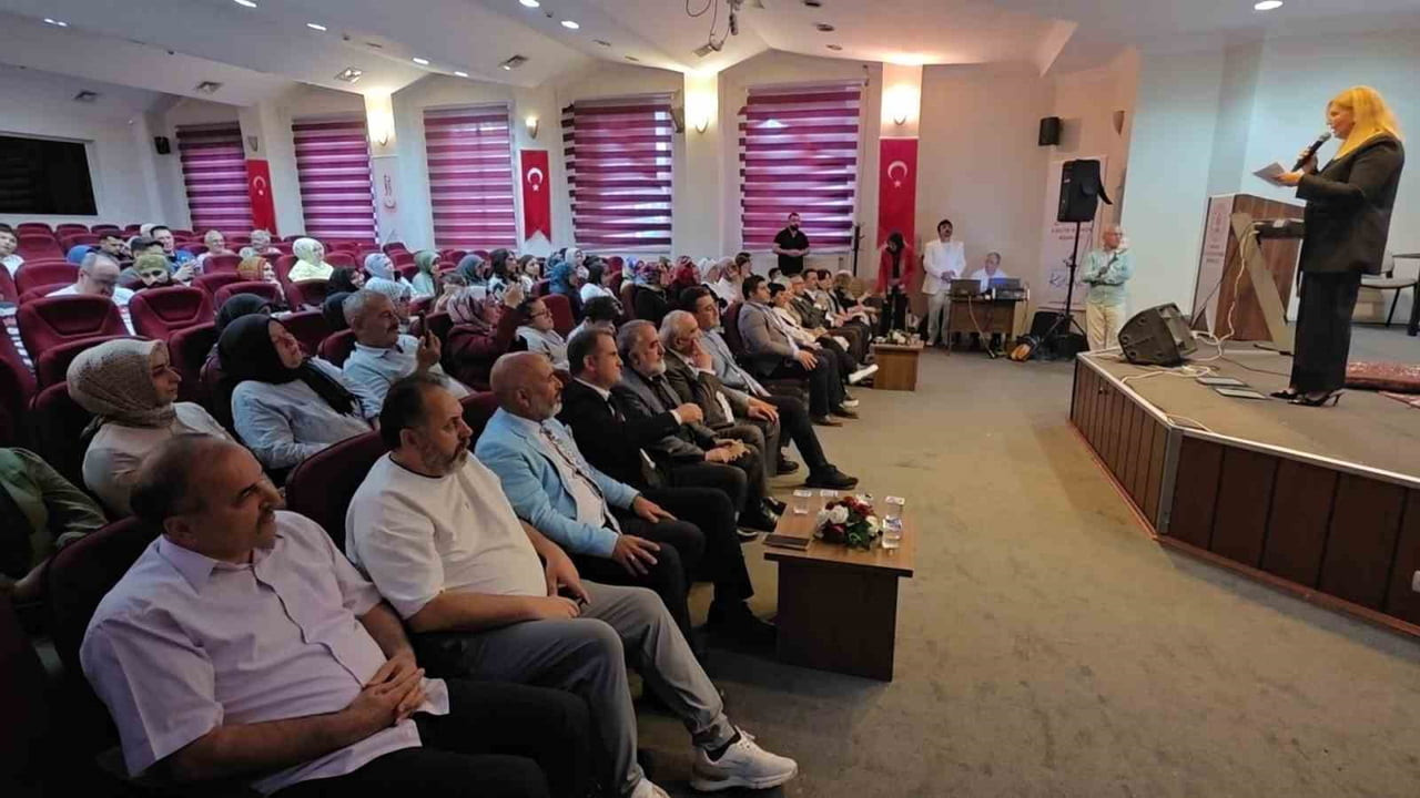 KÜTAHYA'DA, KÜLTÜR VE TURİZM İL MÜDÜRLÜĞÜ İLE BİYONİK KULAKLI İŞİTME ENGELLİLER DERNEĞİ İŞ...
