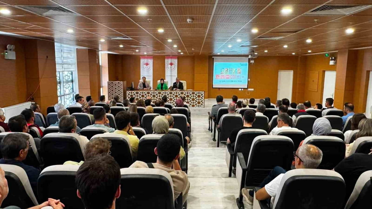 KÜTAHYA’DA B-REÇETE SİSTEMİ BİLGİLENDİRME TOPLANTISI GERÇEKLEŞTİRİLDİ