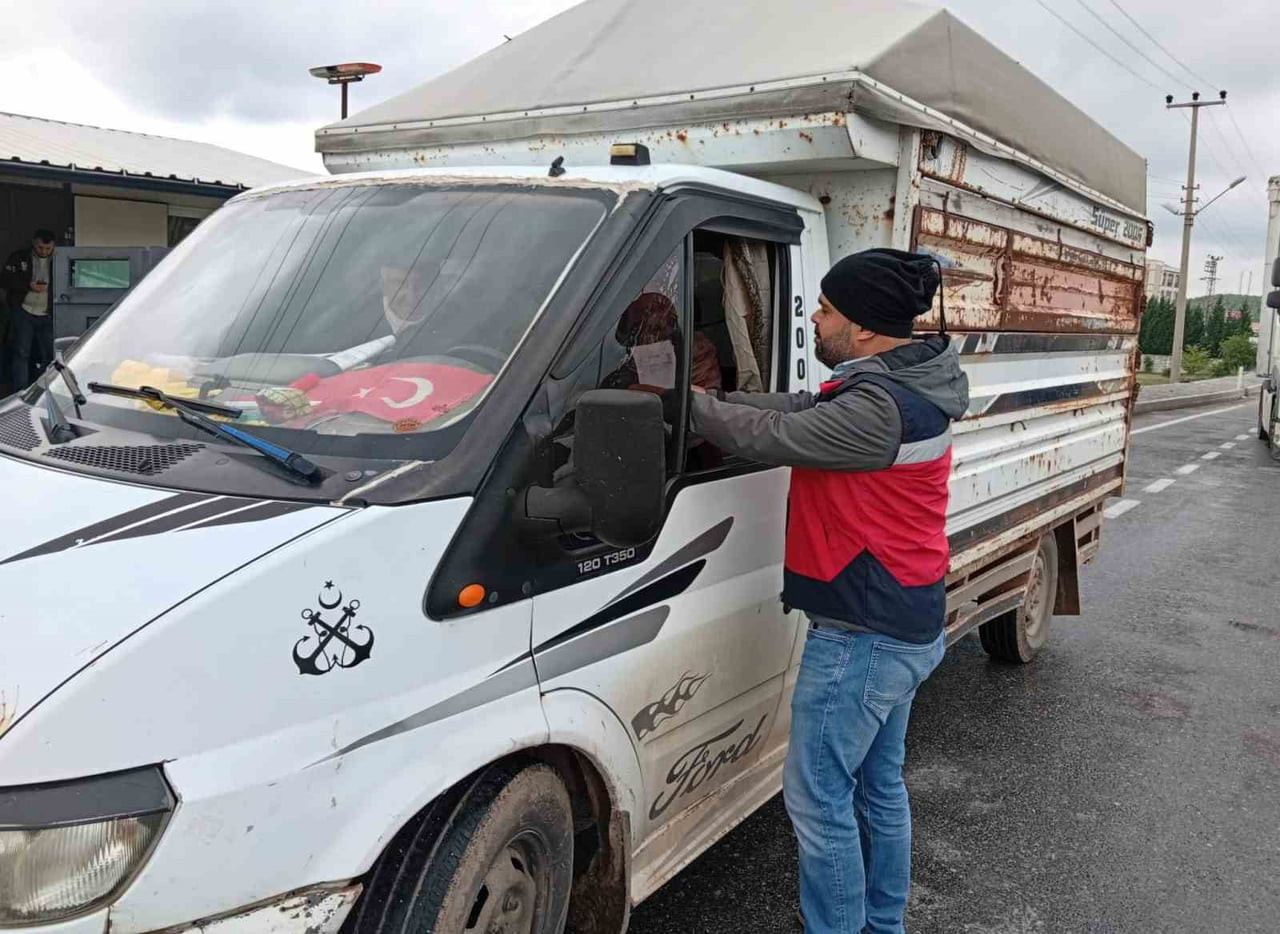 KÜTAHYA’DA KURBAN BAYRAMI ÖNCESİ YOL KONTROLLERİ VE SEVK DENETİMLERİ SÜRÜYOR